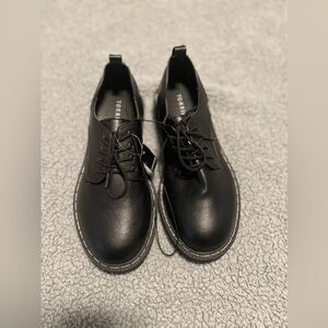 Torrid 9.5 Black Oxfords (NWT)